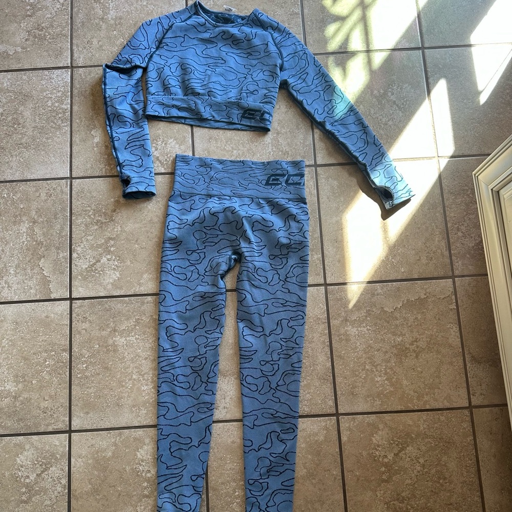 ECHT Blue Patterned Leggings and Crop Top Set